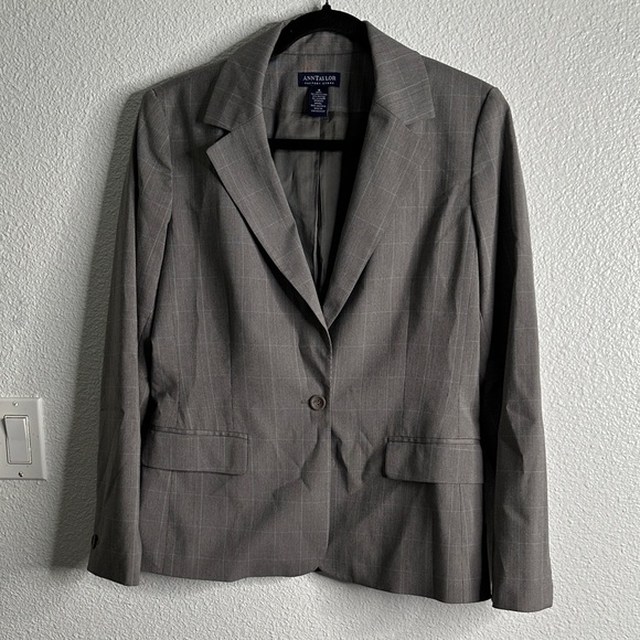 Ann Taylor gray plaid Blazer pants suit size 6 office, career. Business, work - Picture 1 of 15